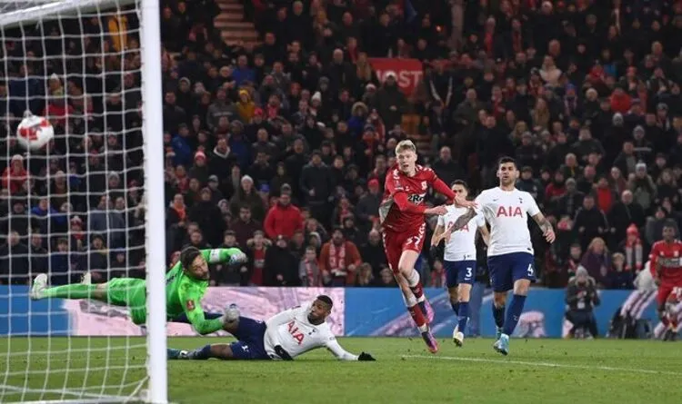  热刺戴尔门线救险扑出必进球  